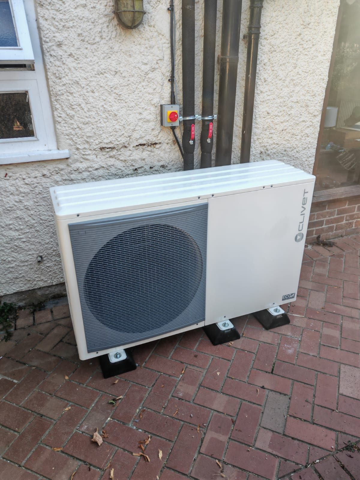Insulated flow and return with isolation valves. Whole house air source heat pump by FB Gas, photo 06