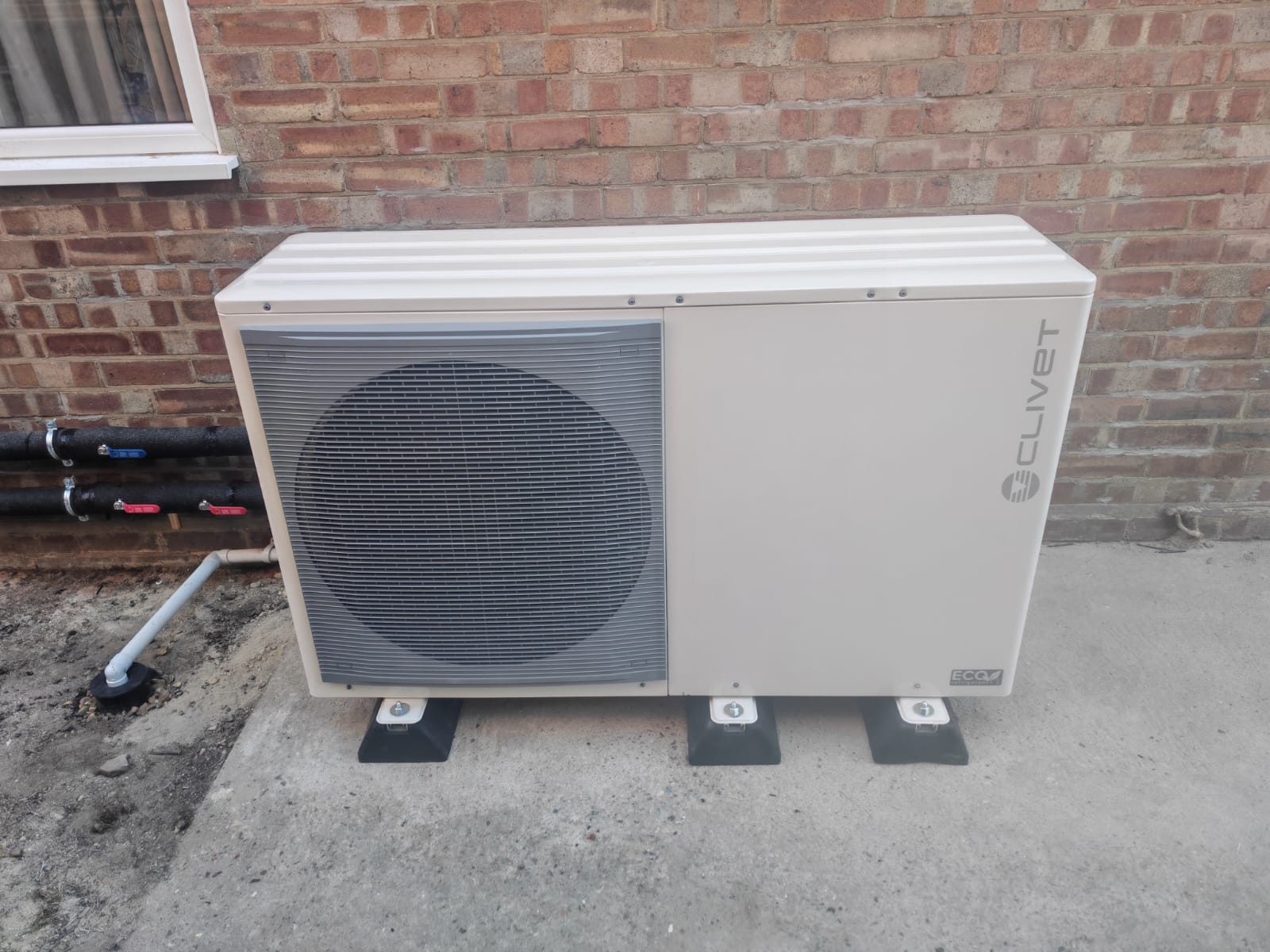 Air source heat pump outdoor unit